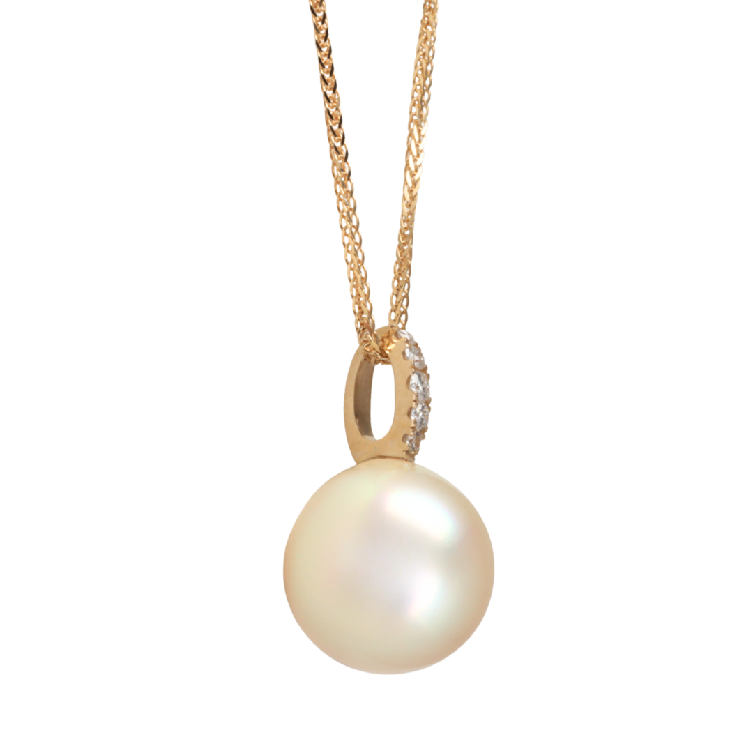 side view of a South Sea Pearl with Diamond pendant set in yellow gold on a yellow gold chain on a white background, Zappacosta Jewels 