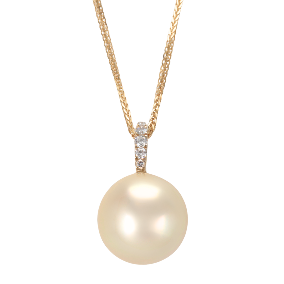 South Sea Pearl set with natural diamond pendant, Zappacosta jewels 