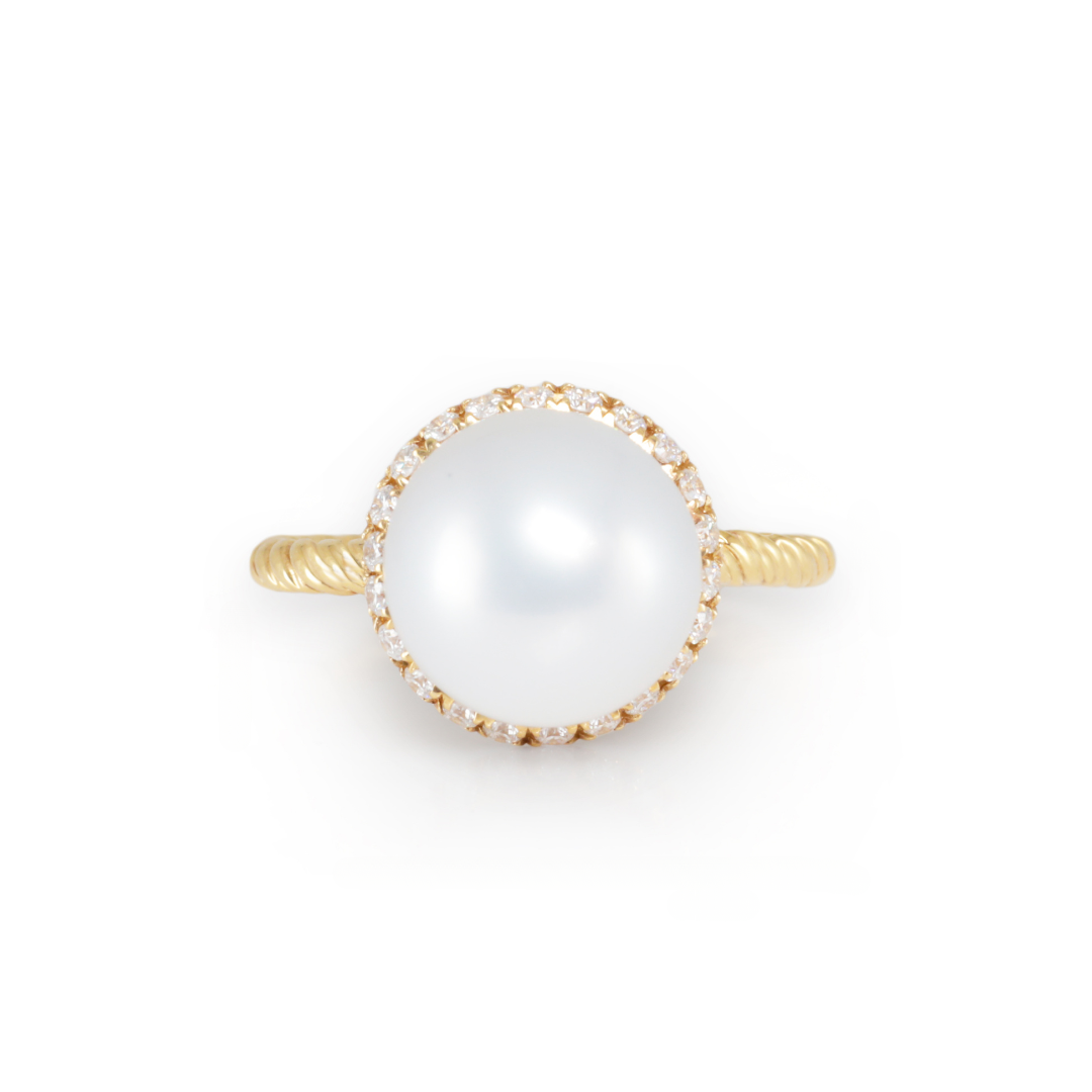 yellow Gold ring with a White South Sea Pearl with Diamond Halo in Yellow Gold on a white background, Zappacosta Jewels 