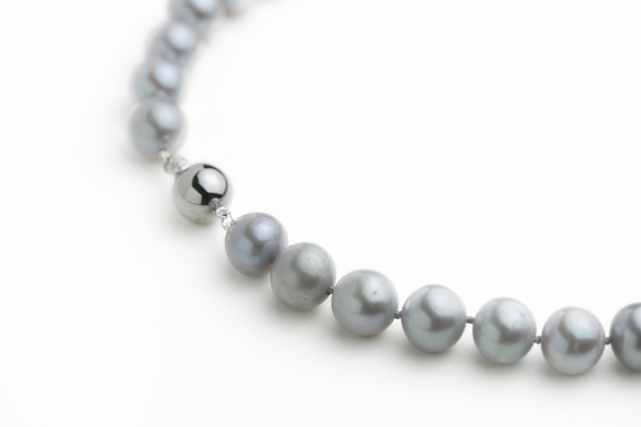 Silver Fresh Water Pearl Necklace with White Gold clasp