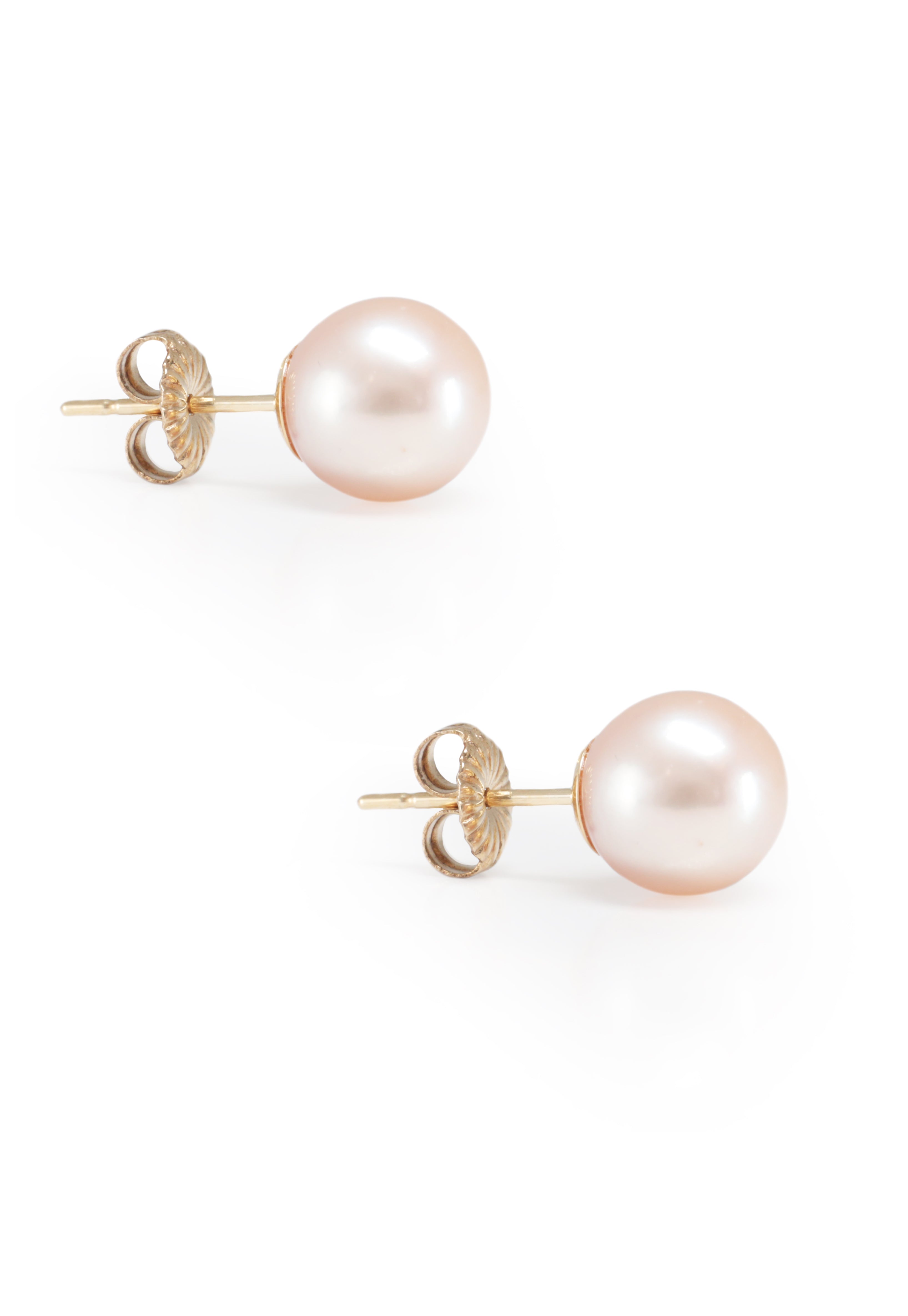 8.5mm Round Pink Freshwater Pearl Studs